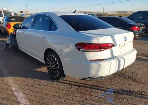 2022 Volkswagen Passat 2.0T Limited Edition z USA, uszkodzony, nr VIN 1VWBA7A3XNC006771